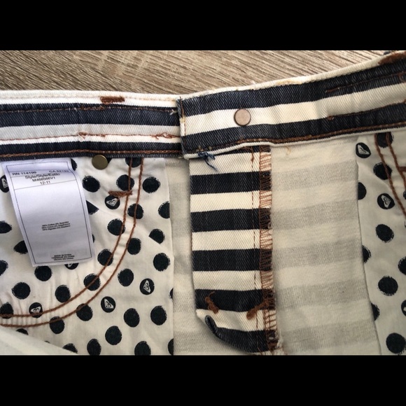 Roxy shorts size 27 - Picture 5 of 8